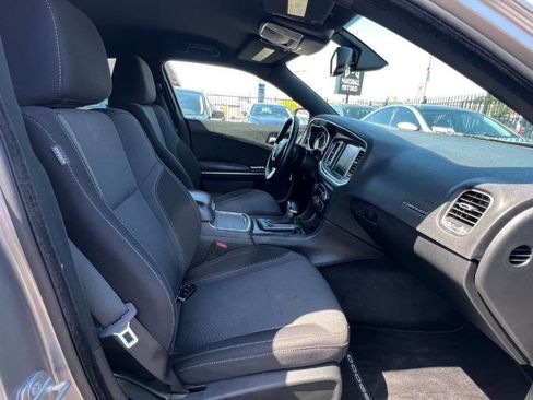 Used 2015 Dodge Charger SXT RWD image 15