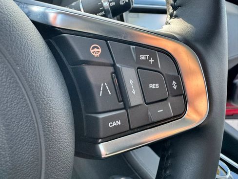 Used 2020 Jaguar F-PACE Prestige AWD/4WD image 28