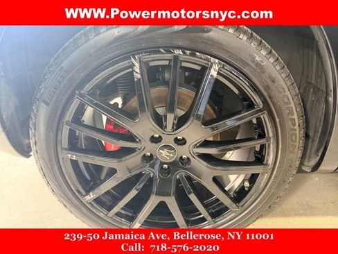 Used 2022 Maserati Levante GT AWD/4WD image 12