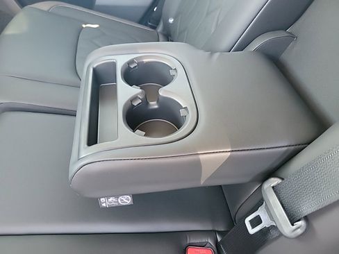 New 2026 Nissan Pathfinder Platinum image 35