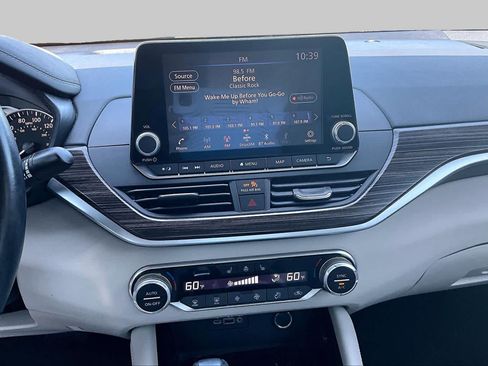 Used 2020 Nissan Altima 2.0 Platinum FWD image 6