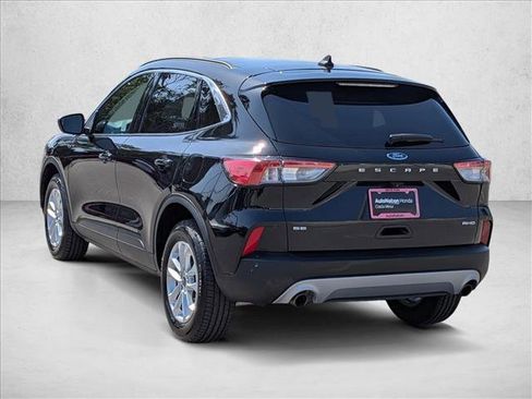 Used 2022 Ford Escape SE w/ Cold Weather Package AWD/4WD image 8