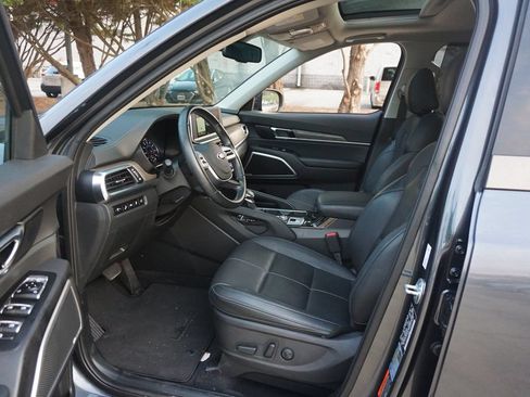 Used 2021 Kia Telluride EX w/ EX Premium Package AWD/4WD image 2