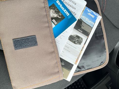 Used 2016 Jeep Renegade Trailhawk w/ Safety & Security Group image 33