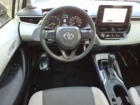 Certified 2025 Toyota Corolla LE FWD image 8