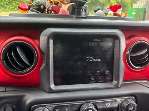 Used 2018 Jeep Wrangler Unlimited Rubicon AWD/4WD image 11