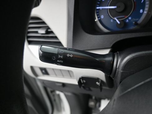 Used 2019 Toyota Sienna LE image 28