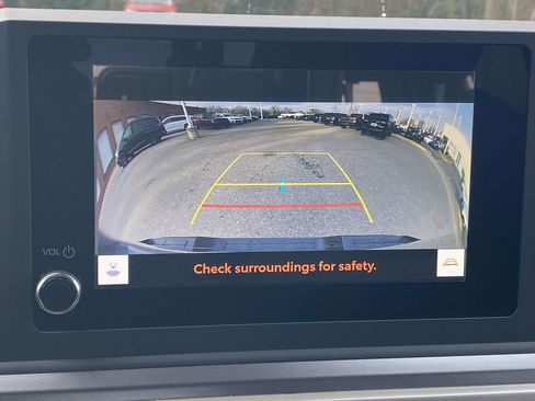 Used 2025 Toyota Tacoma 2WD Double Cab image 29