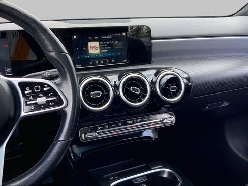 Used 2019 Mercedes-Benz A 220 image 7