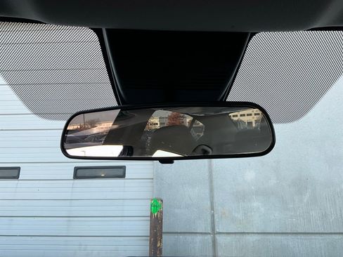 Used 2025 Nissan Altima 2.5 SV image 17