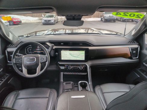 Used 2024 GMC Sierra 2500 Denali w/ Denali Reserve Package image 9
