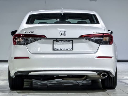 Used 2024 Honda Civic Sport image 9