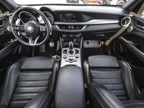 Used 2023 Alfa Romeo Stelvio Veloce image 37