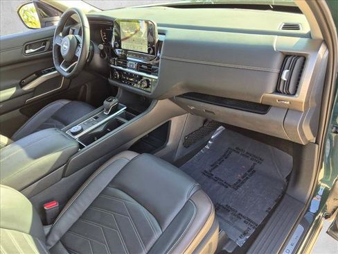 Used 2023 Nissan Pathfinder Platinum AWD/4WD image 23