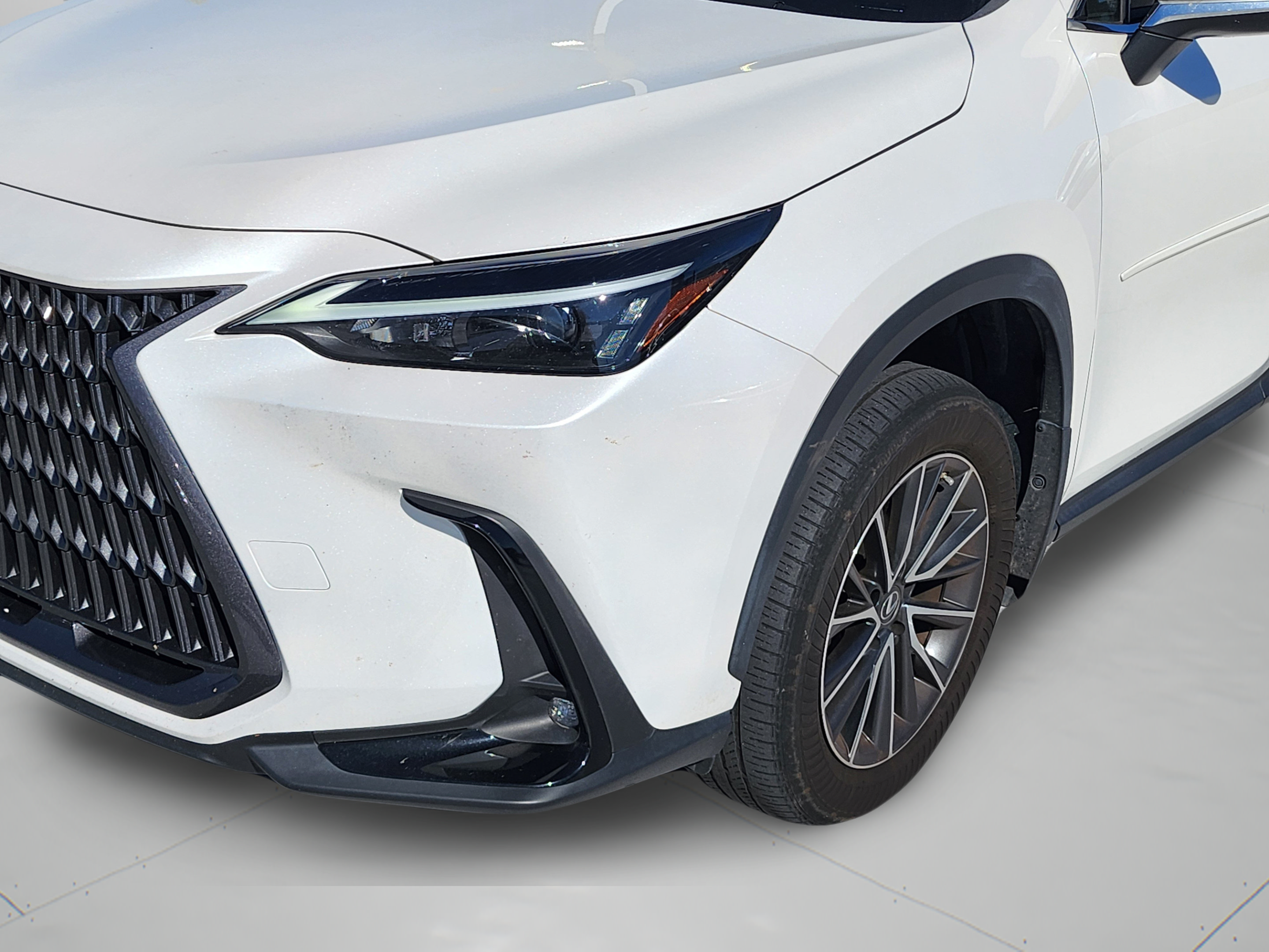 Used 2023 Lexus NX 250 FWD w/ Towing Package (2000 Lbs) image 31