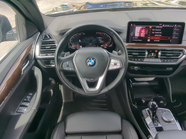 Used 2023 BMW X4 xDrive30i AWD/4WD image 18
