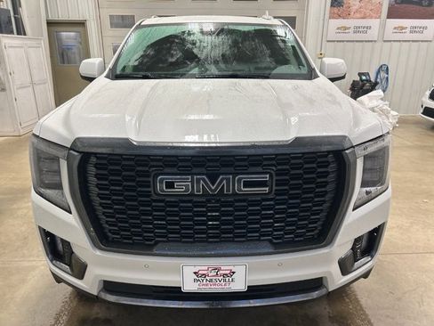 Used 2024 GMC Yukon Denali Ultimate image 3