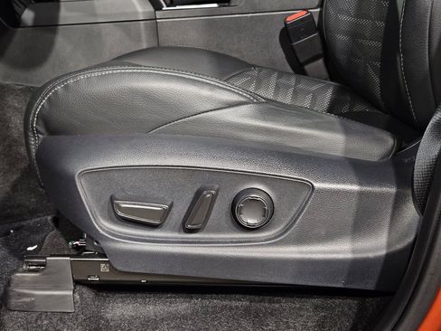 Certified 2025 Toyota Tacoma TRD Off-Road w/ TRD Off Road Premium Package image 23