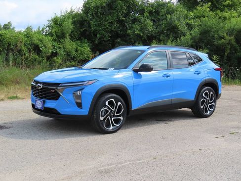 Certified 2024 Chevrolet Trax RS w/ Driver Confidence Package FWD image 21