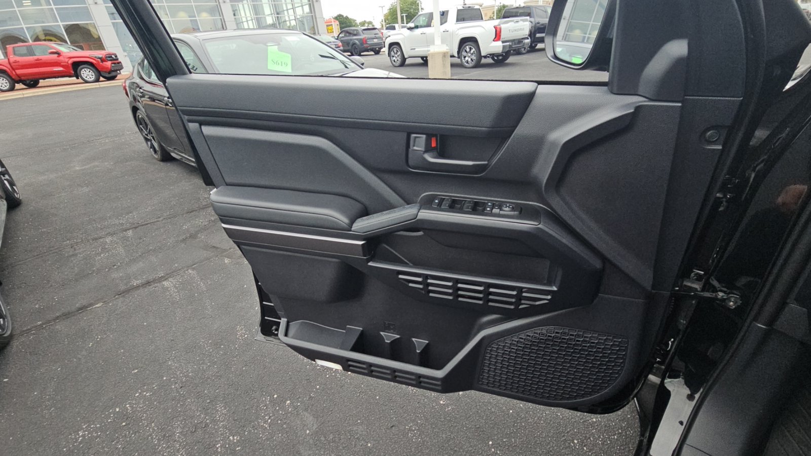 Certified 2026 Toyota 4Runner SR5 AWD/4WD image 22