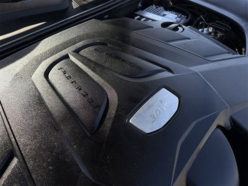 Used 2019 Porsche Cayenne image 30