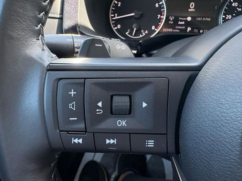 Used 2025 Nissan Pathfinder SV FWD image 13