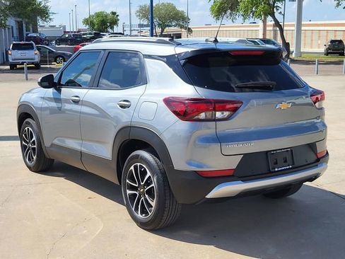Used 2026 Chevrolet TrailBlazer LT w/ Convenience Package FWD image 18