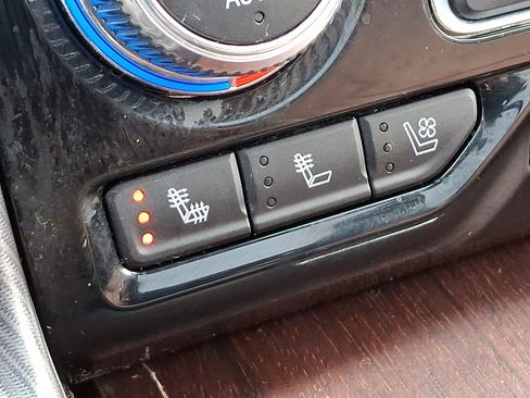 Used 2023 GMC Yukon Denali Ultimate image 34