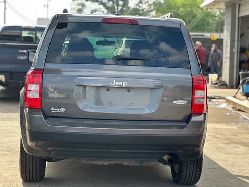 Used 2016 Jeep Patriot Latitude FWD image 6