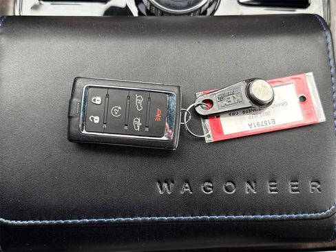 Used 2022 Jeep Grand Wagoneer Series I image 3