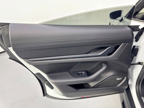 Used 2020 Porsche Taycan Turbo image 46