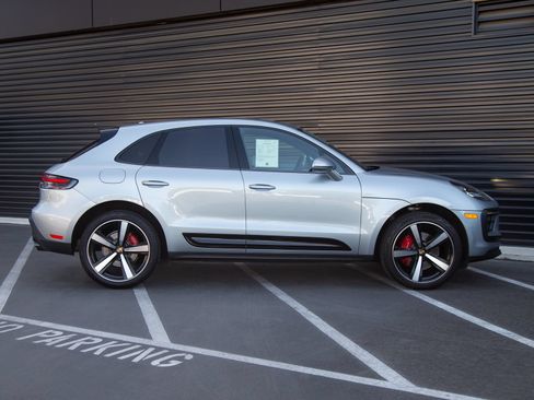 Certified 2024 Porsche Macan S AWD/4WD image 8