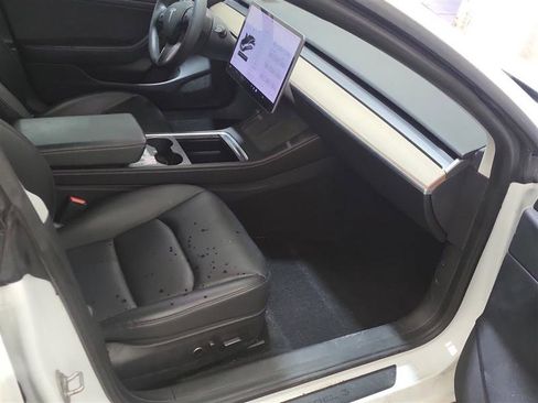 Used 2021 Tesla Model 3 Standard Range Plus image 5