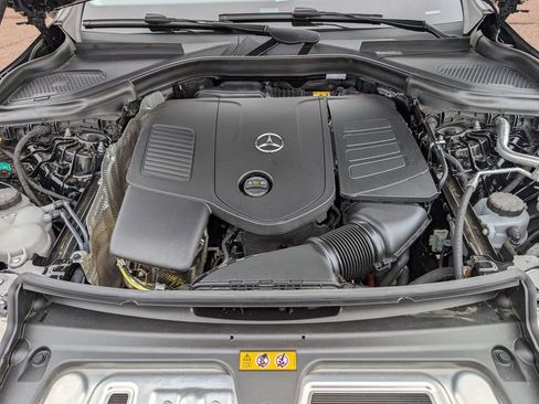 Used 2025 Mercedes-Benz GLC 350e 4MATIC image 30