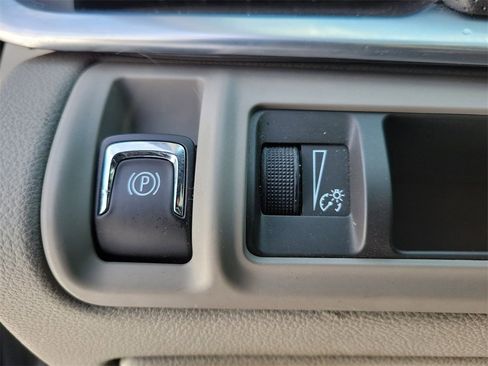 Used 2014 Cadillac XTS Luxury w/ Driver Awareness Package image 19