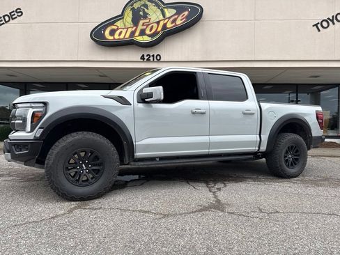 Used 2024 Ford F150 Raptor AWD/4WD image 15