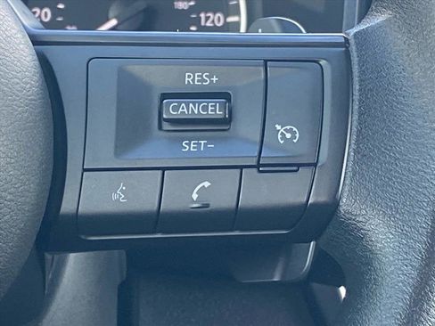 Used 2023 Nissan Rogue S AWD/4WD image 8
