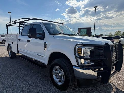 Used 2018 Ford F250 XL w/ Power Equipment Group AWD/4WD image 1