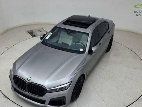 Used 2022 BMW 740i xDrive w/ M Sport Package AWD/4WD image 84