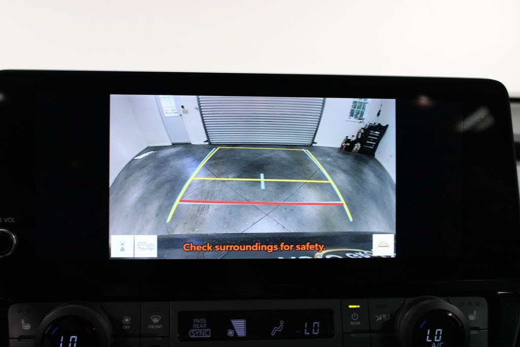 Used 2025 Toyota Grand Highlander AWD image 36