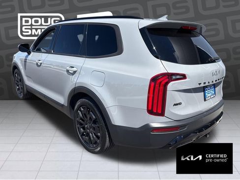 Certified 2022 Kia Telluride SX w/ Nightfall Edition Package AWD/4WD image 3