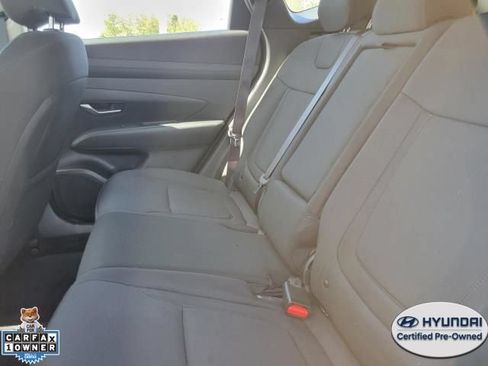 Used 2025 Hyundai Tucson SE AWD/4WD image 10
