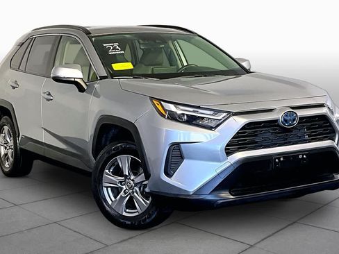 Used 2023 Toyota RAV4 XLE w/ Convenience Package AWD/4WD image 3