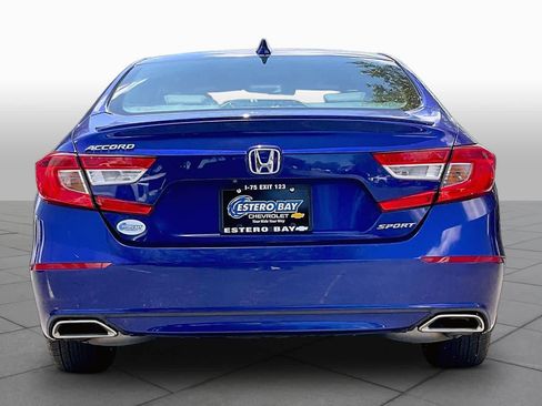 Used 2018 Honda Accord Sport image 5