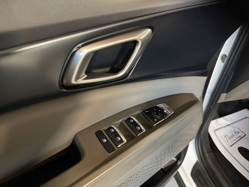 Certified 2026 Kia Carnival FWD image 14