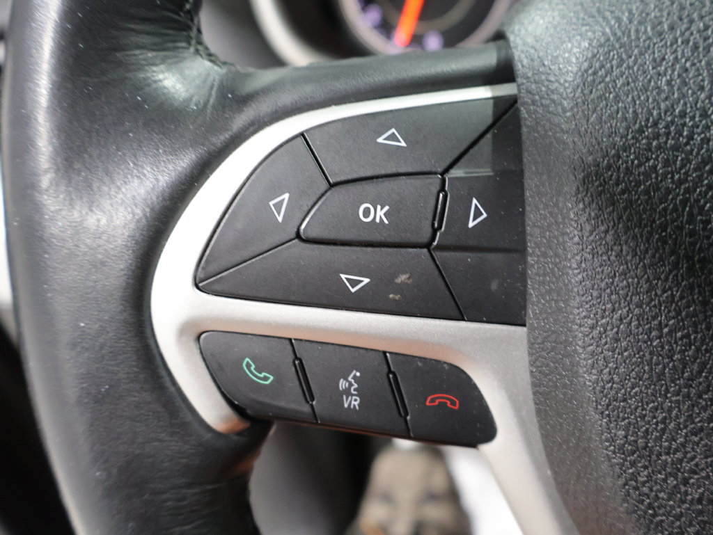 Used 2016 Jeep Cherokee Trailhawk w/ Cold Weather Group AWD/4WD image 34