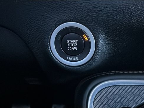 Used 2016 Dodge Challenger R/T Plus RWD image 29