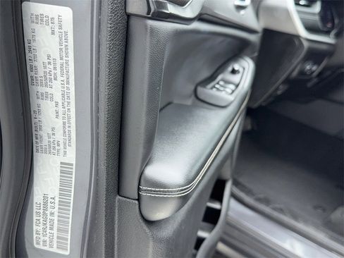 Used 2023 Jeep Grand Cherokee L Laredo image 60