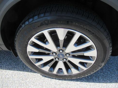 Used 2020 Ford Escape Titanium AWD/4WD image 9