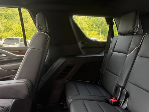 Used 2024 Cadillac Escalade Premium Luxury w/ Performance Package AWD/4WD image 66